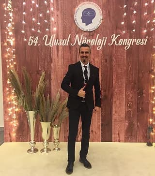 Doç. Dr. Turan Poyraz - Nöroloji Uzmanı