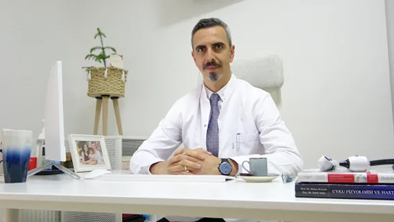 Doç. Dr. Turan Poyraz - Nöroloji Uzmanı